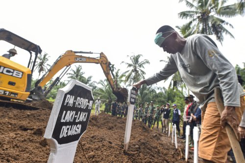 Top 10+ Korban Banjir di Agam Sumbar Tak Teridentifikasi Dimakamkan Secara Massal di Satu Liang Lahat