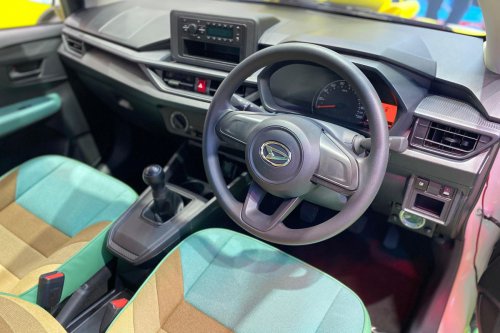 Harga dan Pilihan Bahan untuk Lapisan Setir Kulit Mobil LCGC