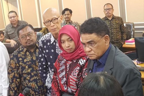 Istri Diplomat Arya Daru Surati Kapolri, Desak Kasus Kematian Suaminya Diusut Tuntas