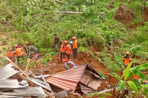 Operasi Hari Keempat, Pencarian Korban Longsor Cilacap Difokuskan ke 4 Titik, 12 Warga Masih Hilang
