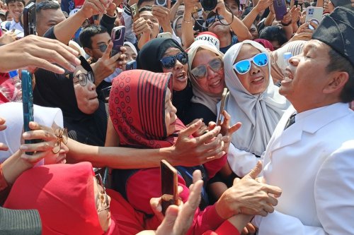 Dedi Mulyadi Ikuti Kirab Budaya Meriahkan HUT ke-80 Jawa Barat, dari Gedung Merdeka ke Gedung Sate