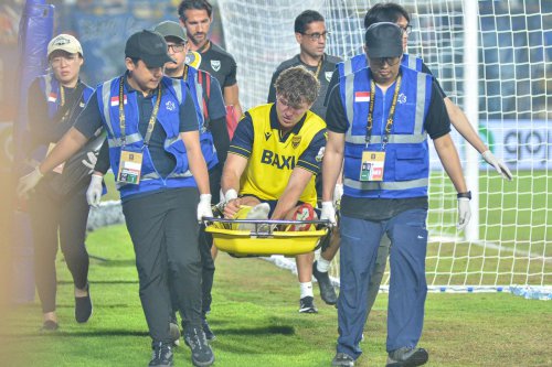 Respons Pelatih Arema FC Usai Paulinho Injak Kaki Ole Romeny Sampai Cedera