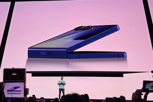 HP Lipat Samsung Galaxy Z Flip 7 Resmi, Layar Depan "Full Screen" dan Baterai Terbesar