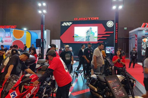 penjualan motor, QJMotor, QJMotor SRV 250 AMT, SRV 250 AMT, SPK QJMotor Diklaim Tembus 200 Unit, SRV 250 AMT Terlaris