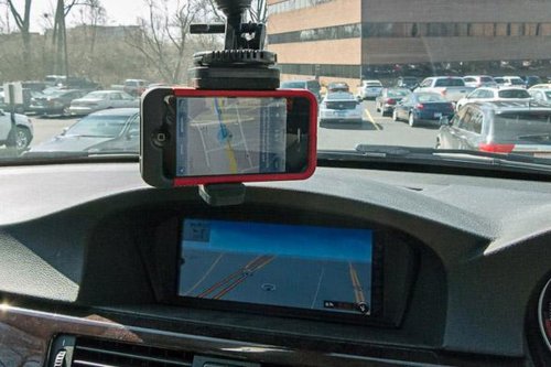 Pakai GPS: Jangan Salah Taruh Posisi HP di Dasbor