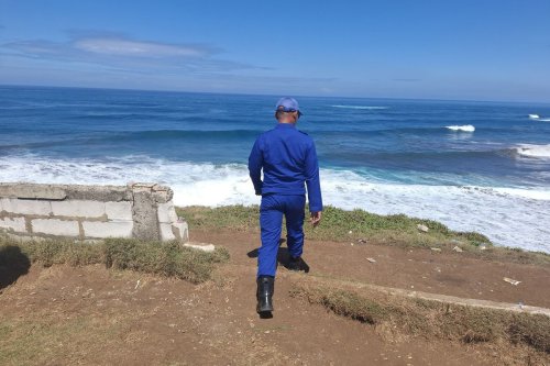 Pencarian Dua Mahasiswa Ikopin yang Hilang di Pantai Puncak Guha Garut Dihentikan