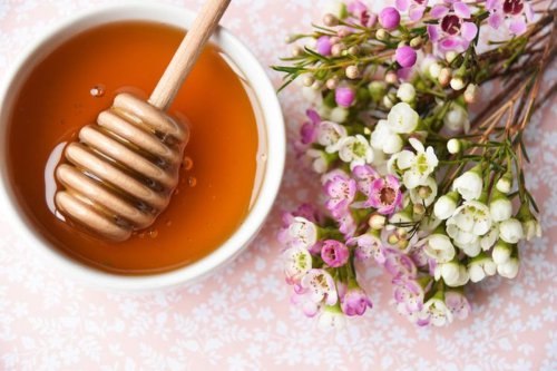 2 Resep Masker Alami dari Madu, Cocok untuk Kulit Berjerawat dan Kusam