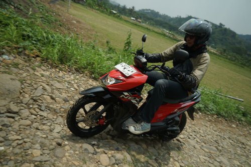 Hitung Konsumsi BBM Suzuki Nex Crossover, Tembus 46 Kpl
