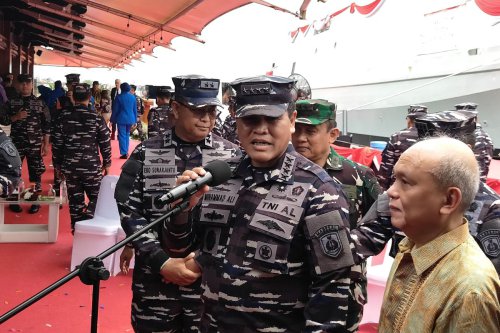 Anak Prajurit Marinir Korban Longsor Cisarua Diberi Beasiswa dan Peluang Masuk TNI