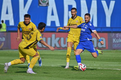 Pelatih Persib Bicara Persaingan Super League 2025-2026: Naik Level, Lebih Sulit
