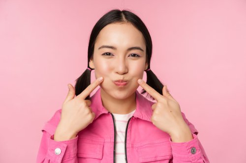 Top 7+ Cara Alami Menghilangkan Pipi Chubby, Kurangi Garam