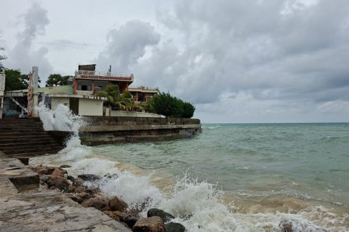 BMKG: Waspada Gelombang 2,5 Meter di Laut NTT pada 5-8 Februari 2026