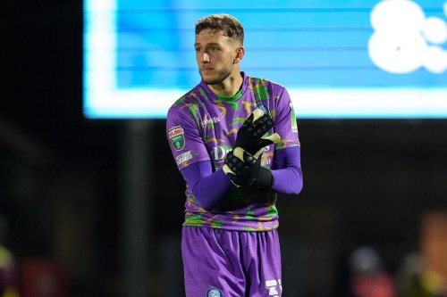 Profil Adam Przybek: Benteng Baru Persib, Kiper Kedua Terbaik Liga Wales