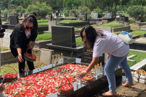Mengapa Muslim Dianjurkan Ziarah Kubur? Ini Manfaatnya untuk Melembutkan Hati