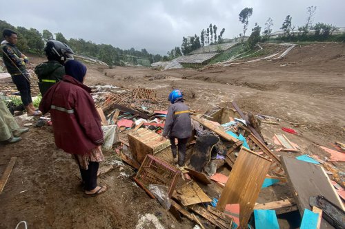 Misi Pencarian 80 Korban Longsor KBB, Basarnas Kerahkan 12 Drone dan Anjing Pelacak K9