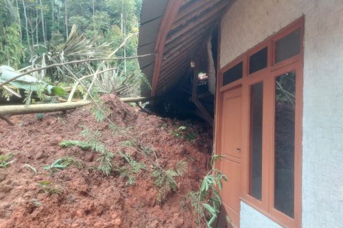 Longsor Terjang 4 Desa di Cianjur Dipicu Hujan Deras, Akses Antar-Kecamatan Terputus
