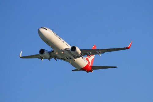 New York (JFK) ke Singapura (SIN), Singapura (SIN) ke Newark (EWR), New York (JFK) ke Auckland (AKL), San Fransisco (SFO) ke Bengaluru (BLR), Los Angeles (LAX) ke Singapura (SIN), Dallas (DFW) ke Melbourne (MEL), Perth (PER) ke London (LHR), Top 7+ Penerbangan Terpanjang di Dunia, Salah Satunya Hampir 19 Jam!