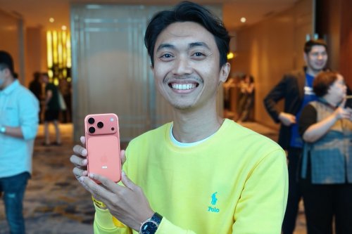 Pembeli Awal iPhone 17 di Blibli Kompak Pilih Warna "Cosmic Orange", Ini Alasannya