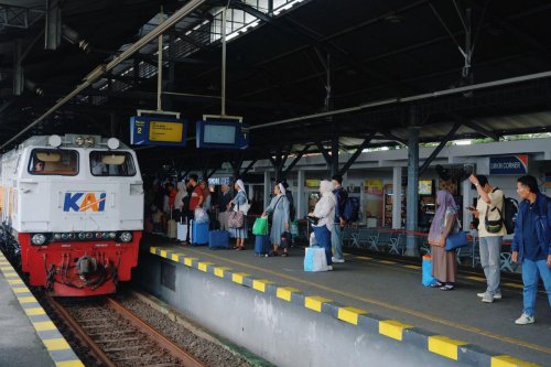 Perjalanan ke Kota Wisata dan Kuliner dengan Kereta Api Meningkat saat Long Weekend