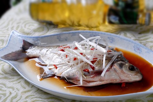Agar Tidak Amis, Begini Cara Masak Ikan Kukus Ala Chef Chinese Food