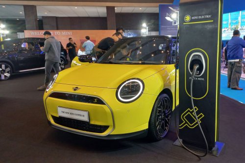 Periklindo Electric Vehicle Show, PEVS, Mini, Plaza Mini, mobil listrik, PEVS 2025, MINI, mini, Plaza MINI, Promo Mini Selama PEVS 2025, Cashback Rp 35 Juta