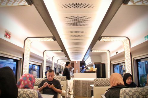 Diskon 30 Persen, Tiket KA Stainless Steel New Generation Mulai Rp 100.000-an