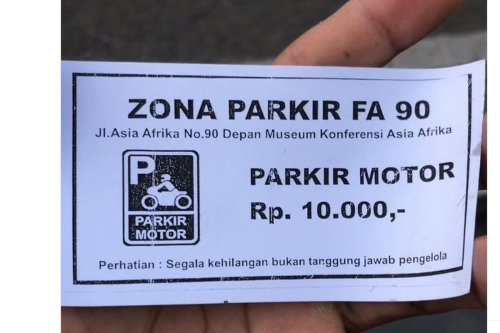 pengelola parkir, Perlindungan konsumen, Rio Octaviano, klausula baku, Klausula Baku di Parkir: Pelanggaran Perlindungan Konsumen