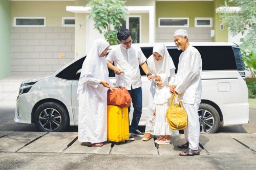 Panduan Aman Mudik Bersama Lansia Lewat Jalur Darat