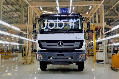 Ini Alasan Pentingnya TKDN pada Industri Kendaraan Niaga