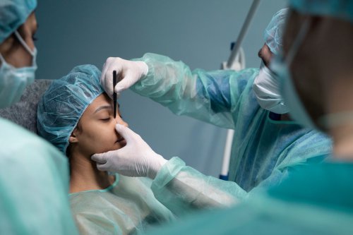 Mengapa Iran Disebut Ibu Kota Operasi Hidung Dunia