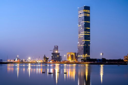 Top 5+ Wisata di Sekitar Stadion King Abdullah Jeddah, Ada Masjid Terapung