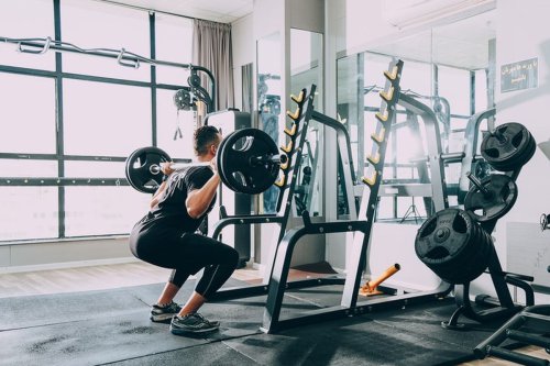 Komentar Timothy Ronald Soal Gym Aktivitas Bodoh Ditepis Dokter