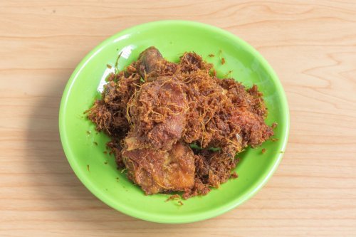 Resep Ayam Goreng Kalasan, Ungkep Air Kelapa