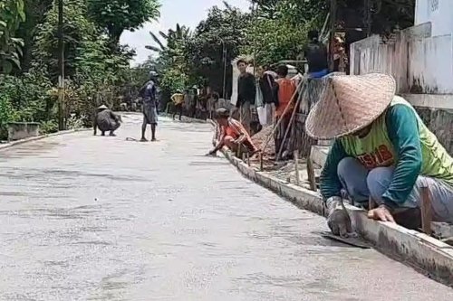 Jalan Desanya Rusak 15 Tahun, Pengusaha Magetan Agus Dwi Wibowo Danai Perbaikan