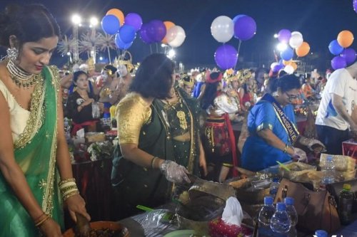 Hari Jadi Kota Surabaya, Rujak Uleg, kuliner, Festival Rujak Uleg, Kota Surabaya, Festival Rujak Uleg, Saat Surabaya Merayakan Identitas Lewat Cobek dan Kebersamaan