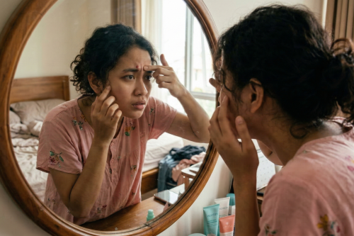 Terlalu Banyak Skincare Ternyata Bisa Picu Ruam di Wajah, Ini Kata Ahli