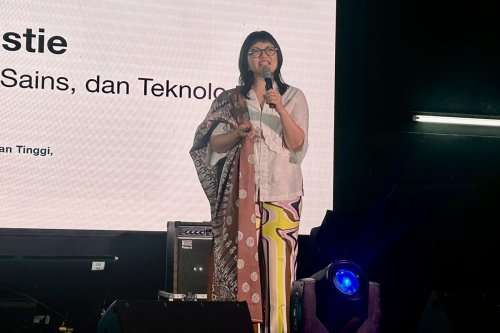 Wamen Stella Christie Imbau Orangtua Jangan Beri Gadget Saat Anak Makan, Mengapa?