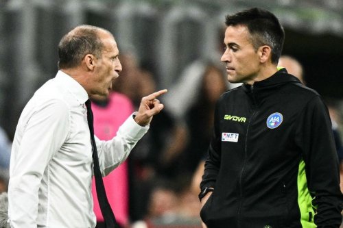 AC Milan, klasemen Liga Italia, Lazio, Wasit Giuseppe Collu, Allegri, Massimiliano Allegri, Klasemen Liga Italia, AC Milan vs Lazio, lazio, liga italia, pelatih ac milan, Allegri Bongkar Ucapan Pedasnya ke Wasit saat AC Milan Vs Lazio