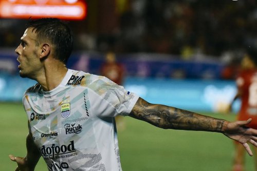 Tyronne del Pino, Persib, Persita vs Persib, Live Persita Vs Persib: Tyronne Menyengat, Maung Memimpin 2-1