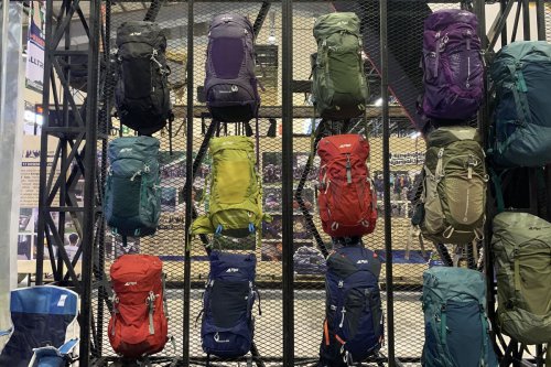 Top 5+ Cara Pilih Tas Carrier untuk Naik Gunung, Tips dari Penjual