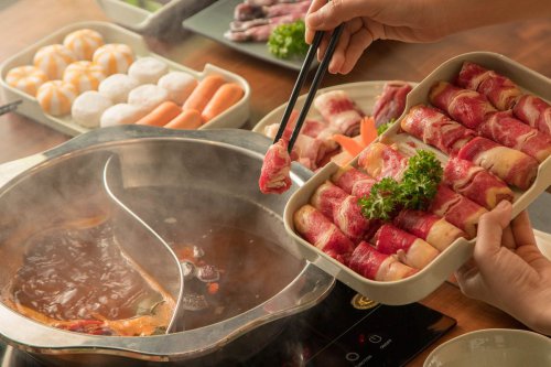 kasus restoran, kasus restoran hot pot di china, remaja laki-laki kencingi panci hot pot di china, restoran haidilao china, Kencing di Panci Hot Pot, Dua Remaja Dihukum Denda Rp 5 Miliar