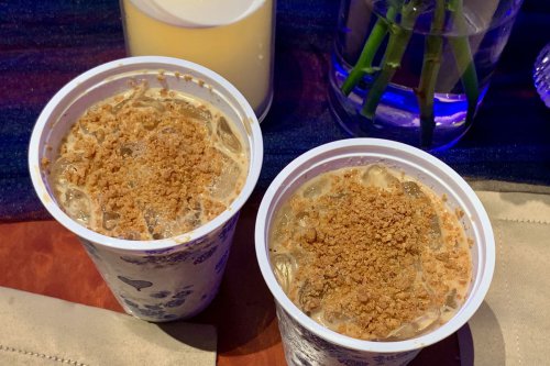 Saya Mencoba Menu Kopi Kenangan dengan Biskuit Rempah, Begini Rasanya