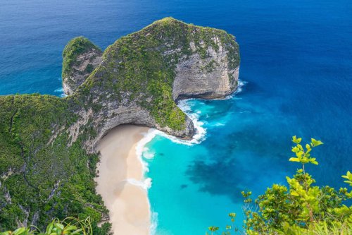 Top 10+ Pantai Terbaik di Asia Versi Tripadvisor 2026, Ada dari Indonesia