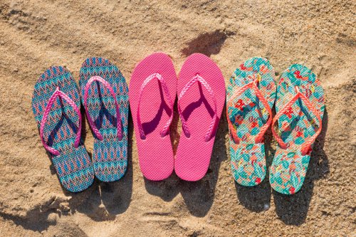 Top 6+ Tips Aman Pakai Sandal Jepit untuk Lansia, Hindari Cedera