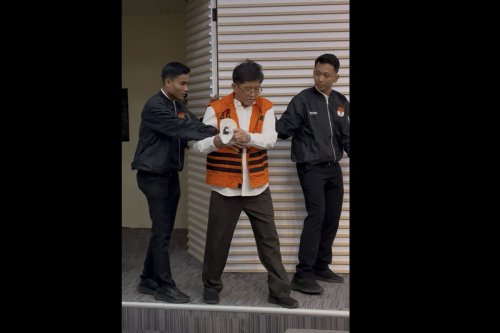 Dugaan Suap Rp 3,5 Miliar untuk 6 IUP, Awal Pertemuan hingga Negosiasi, Tiga Tersangka, Jemput Paksa KPK, Momen Rudy Ong Chandra Ngomel Sendiri Saat Ditampilkan KPK dalam Kasus Suap IUP Kaltim