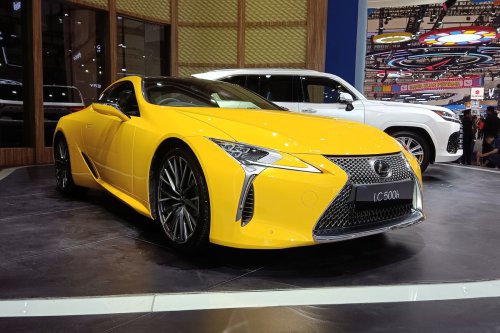 Perbandingan Lexus LC 500 dan LC 500h: Mesin dan Performa