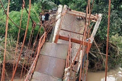 Banjir dan Cuaca Ekstrem Putus 5 Jembatan hingga Rusak Sekolah di Probolinggo