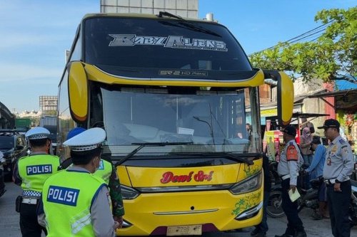 Top 19+ Bus AKAP Ditertibkan Dishub Jakarta di Terminal Bayangan