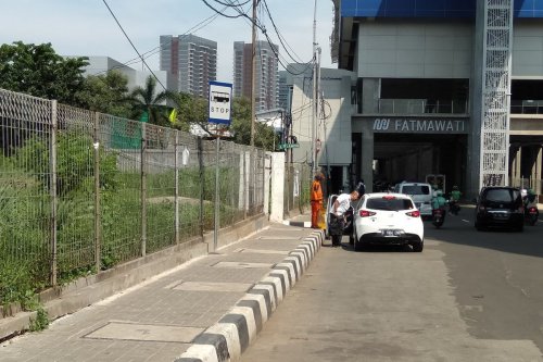 Pasar Literasi, bazar buku terdekat, pasar literasi one belpark, bazar buku murah 2025, rute ke bazar buku pasar literasi, pasar literasi, bazar buku murah jakarta selatan, bazar buku murah jakarta, Cara ke Bazar Buku Pasar Literasi Naik MRT, Turun di Stasiun Fatmawati