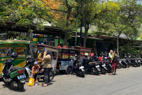 parkir, rumah warga, parkir liar, Asosiasi Parkir Indonesia, Jumlah Kendaraan Naik, Lahan Parkir Rumah Diusulkan Jadi Solusi